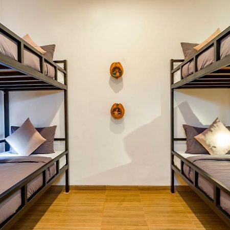 Aura Dormitory House Ubud Exterior photo