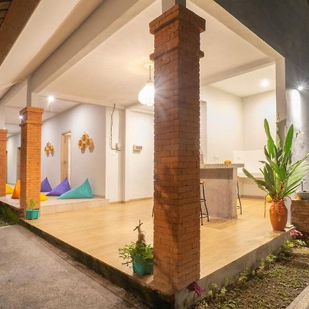 Aura Dormitory House Ubud Exterior photo