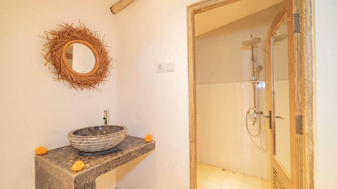 Aura Dormitory House Ubud Exterior photo
