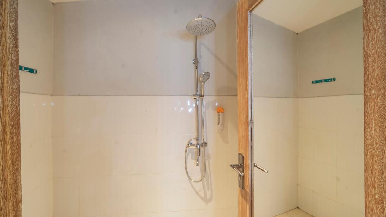 Aura Dormitory House Ubud Exterior photo